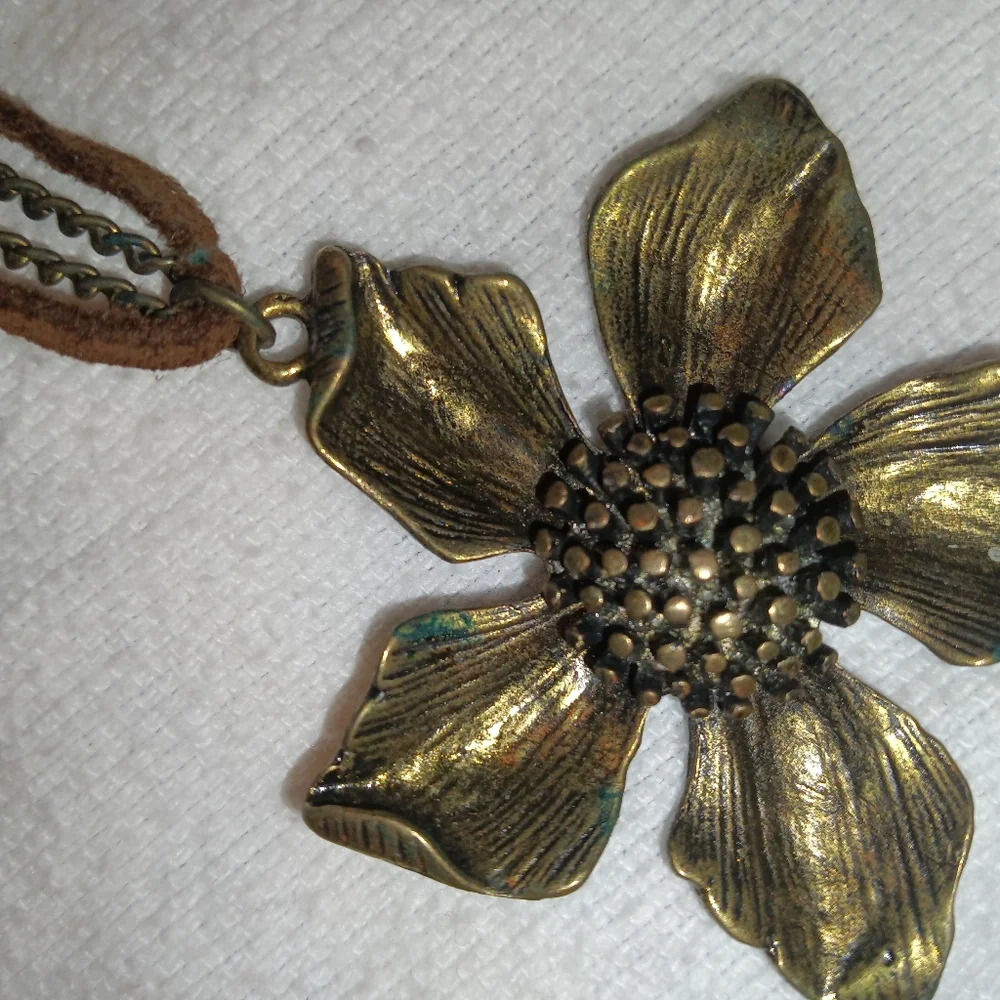 Necklace - Picture 3 of 4